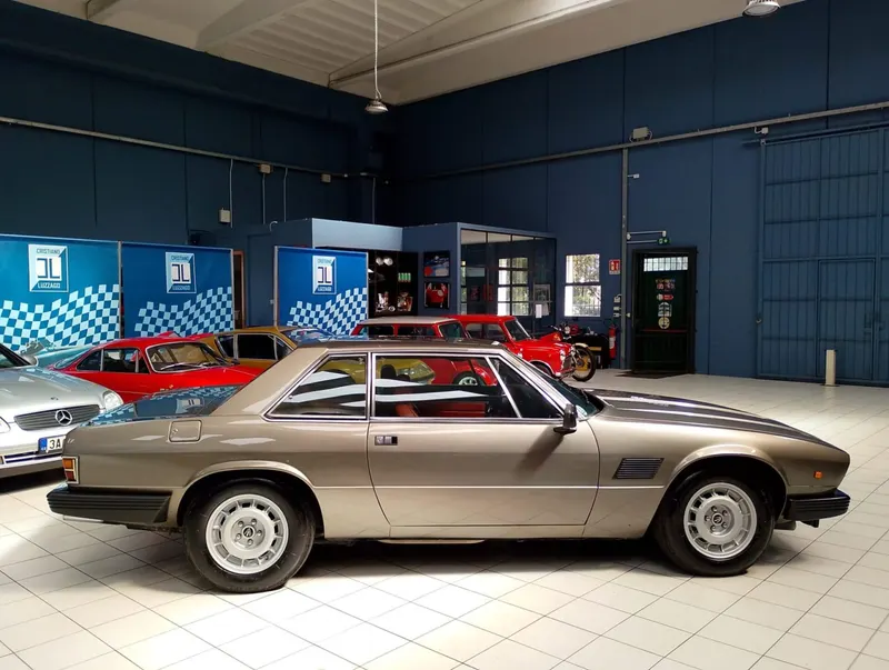Maserati Kyalami 4.900 35