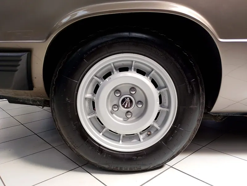 Maserati Kyalami 4.900 99