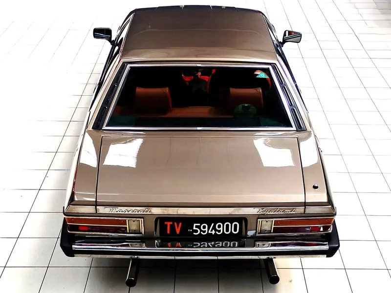 Maserati Kyalami 4.900 21