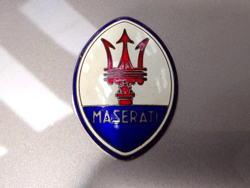 Maserati Kyalami 4.900 114