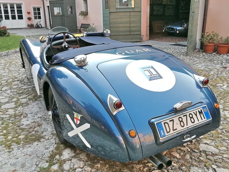 Jaguar Xk 120 Roadster 33