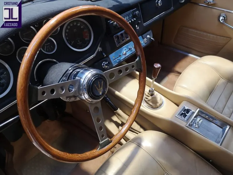 Maserati Mistral 3.700 27