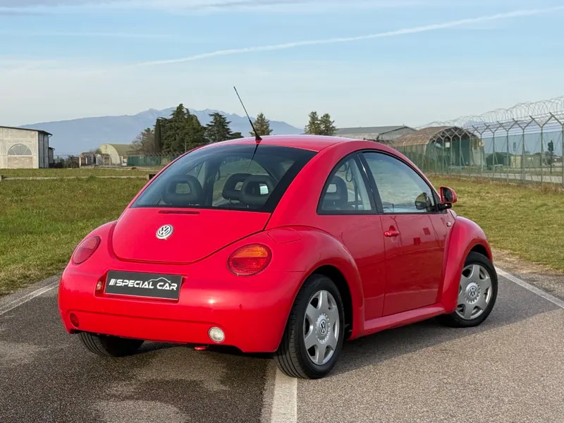 Volkswagen New Beetle 2.0i 116cv UNIPROPRIETARIO 6