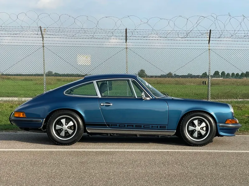 Porsche 911 2.4 S 8