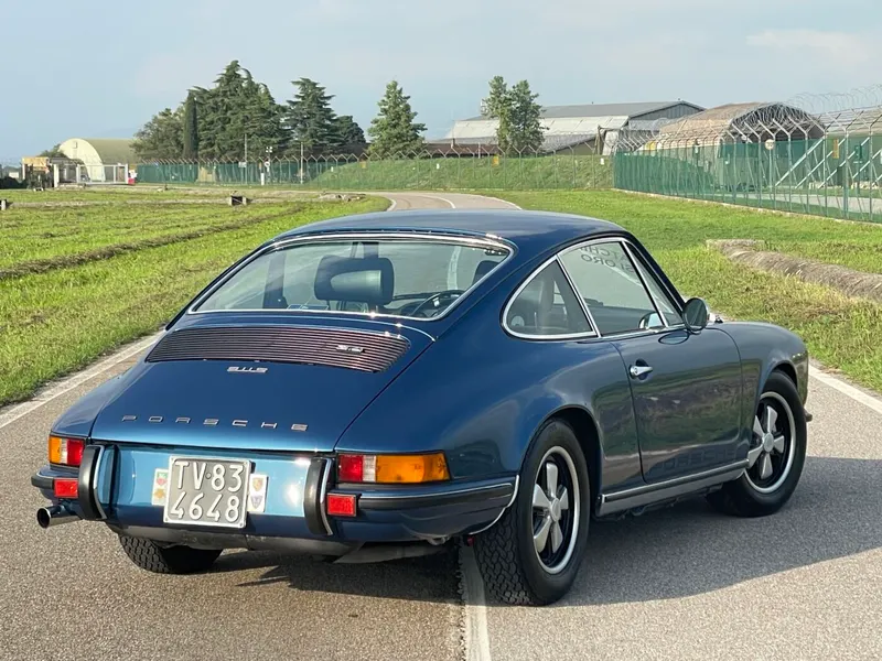 Porsche 911 2.4 S 2