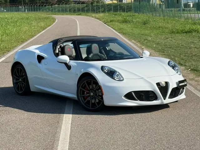 Alfa Romeo 4C Spider 1750 Tbi SOLO 9.500 KM!!! NUOVA!!! 2