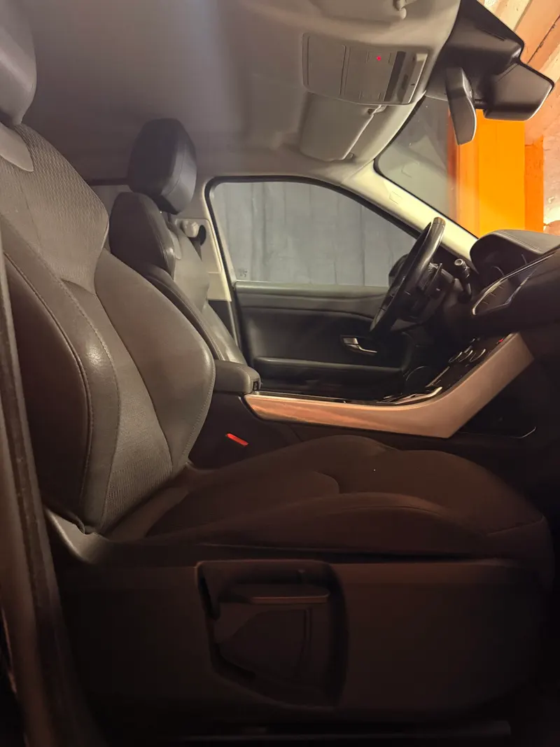 EVOQUE 4×4 22