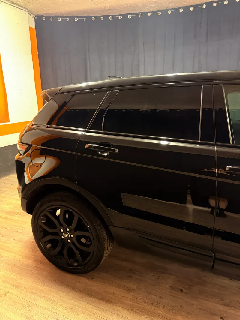 EVOQUE 4×4 47