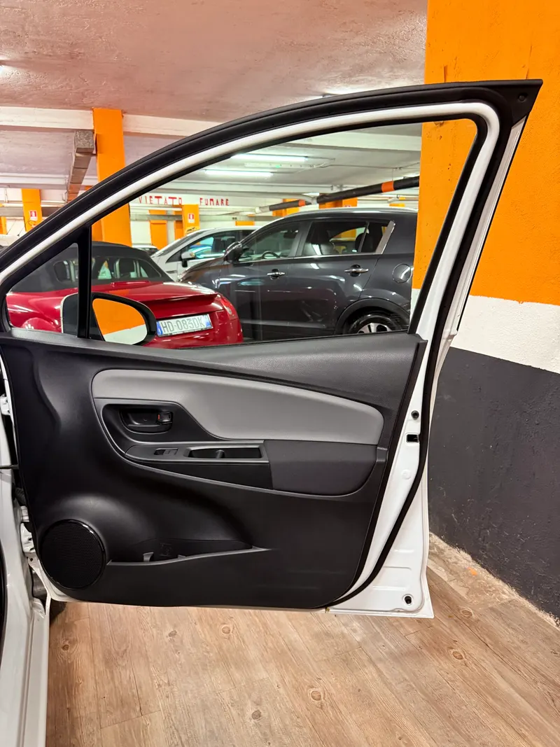 Toyota YARIS, IN CONDIZIONI DA VETRINA CON SOLI 2930 KM 26