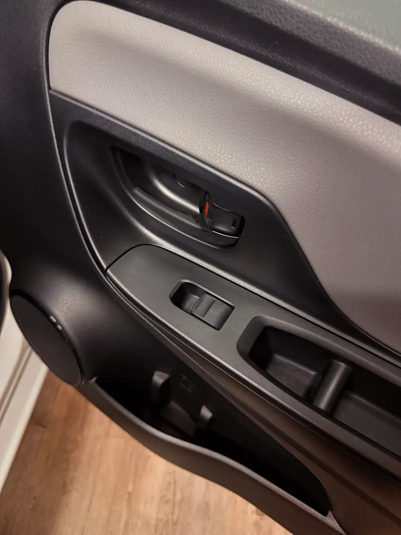 Toyota YARIS, IN CONDIZIONI DA VETRINA CON SOLI 2930 KM 25