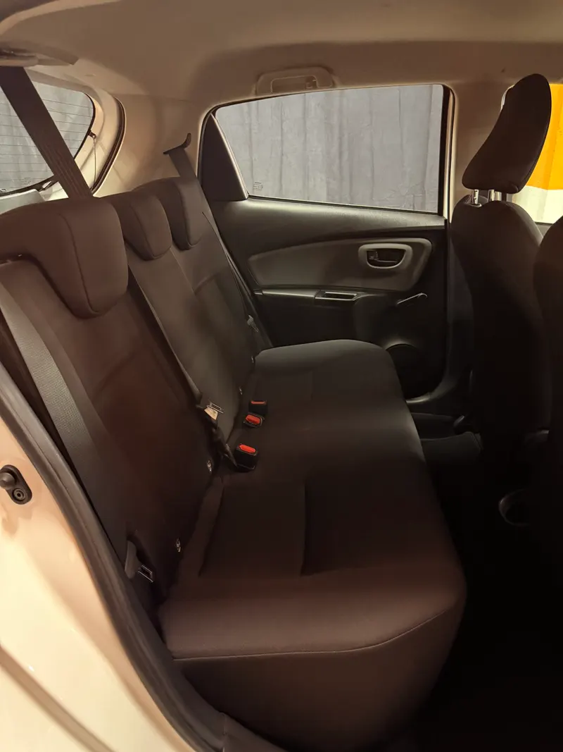 Toyota YARIS, IN CONDIZIONI DA VETRINA CON SOLI 2930 KM 27