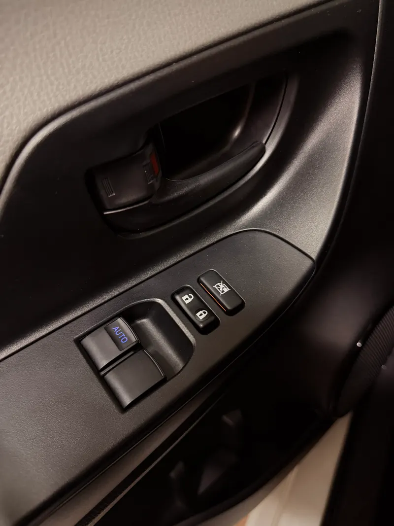 Toyota YARIS, IN CONDIZIONI DA VETRINA CON SOLI 2930 KM 44