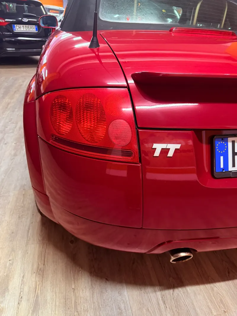 Audi TT ROADSTER COME DA VETRINA 25