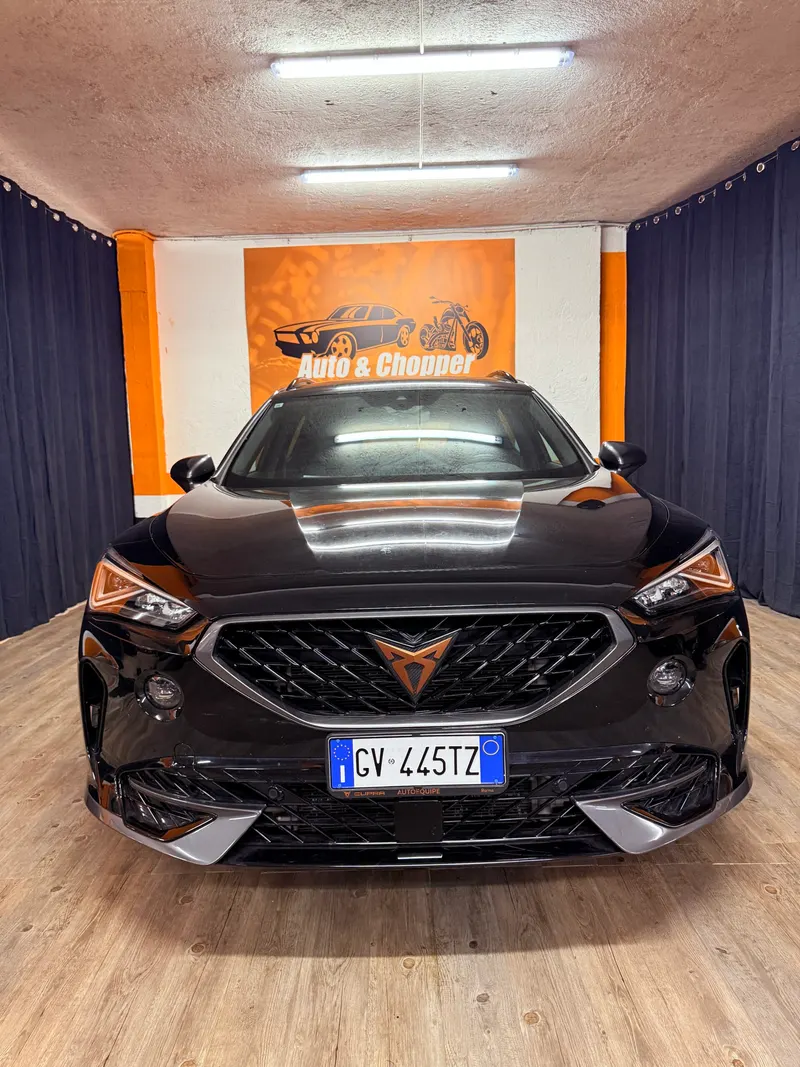 FORMENTOR HYBRID PLUG-IN CON SOLI 36.512 KM 9