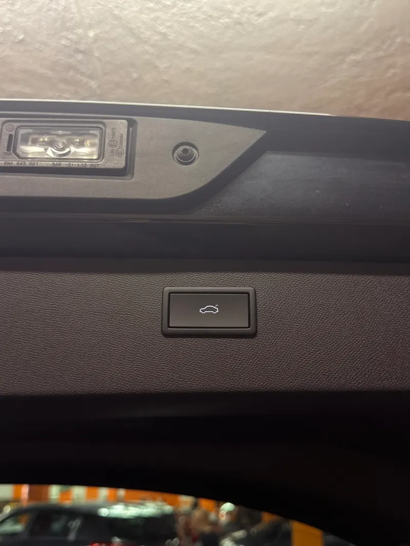 FORMENTOR HYBRID PLUG-IN CON SOLI 36.512 KM 28