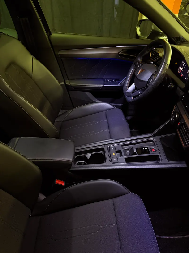 FORMENTOR HYBRID PLUG-IN CON SOLI 36.512 KM 92