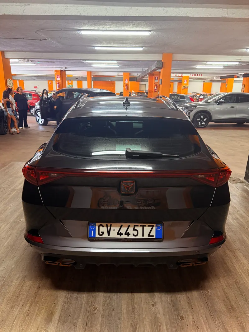 FORMENTOR HYBRID PLUG-IN CON SOLI 36.512 KM 38