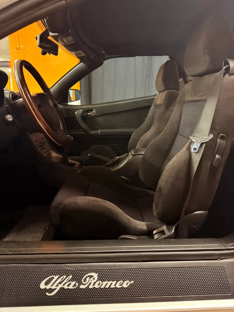 Alfa Romeo SPIDER 916 UNICO PROPRIETARIO CON SOLI 20.688 KM UNICA IN ITALIA 33