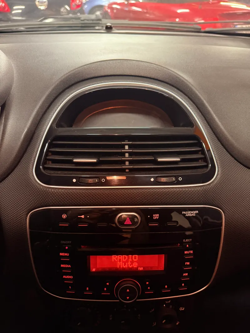 Fiat PUNTO CON SOLI 13.937 KM 48