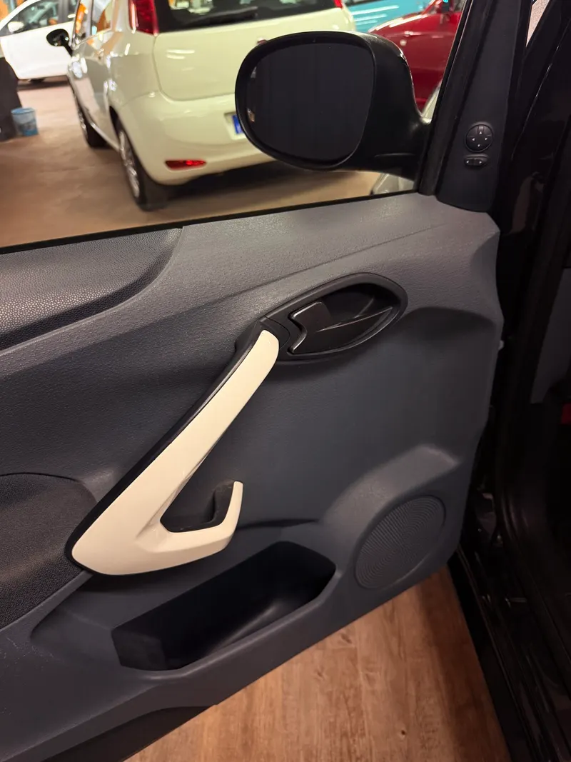 Ford KA CON SOLI 43.580 KM 35