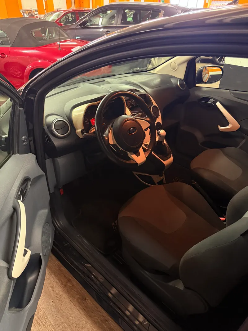 Ford KA CON SOLI 43.580 KM 29