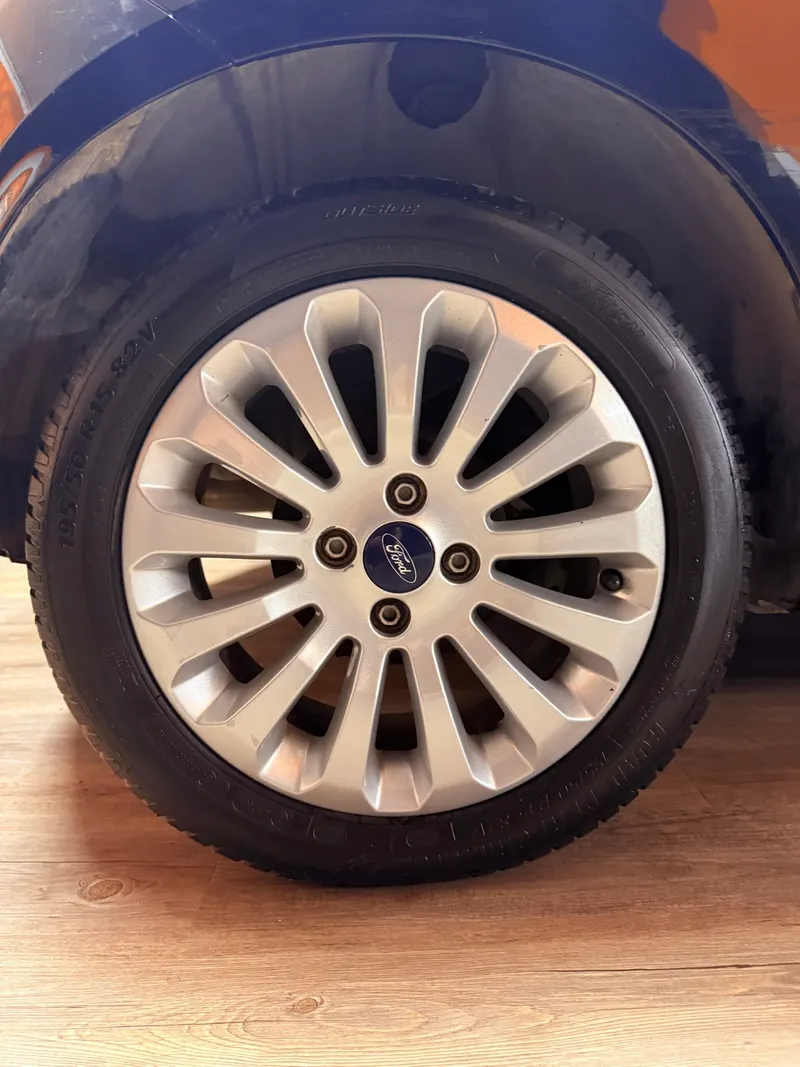Ford KA CON SOLI 43.580 KM 18