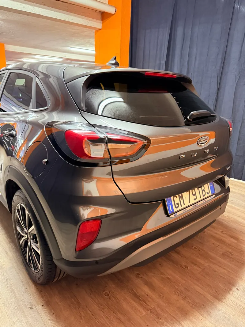 Ford PUMA HYBRID CON SOLI 24.942 KM 85