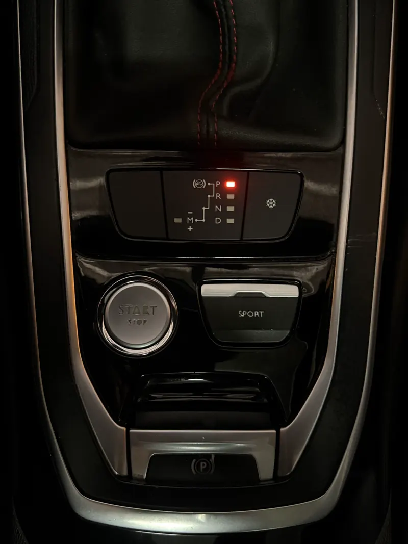 Peugeot 308 GT CON TETTO PANORAMICO CON 128.162 km 41