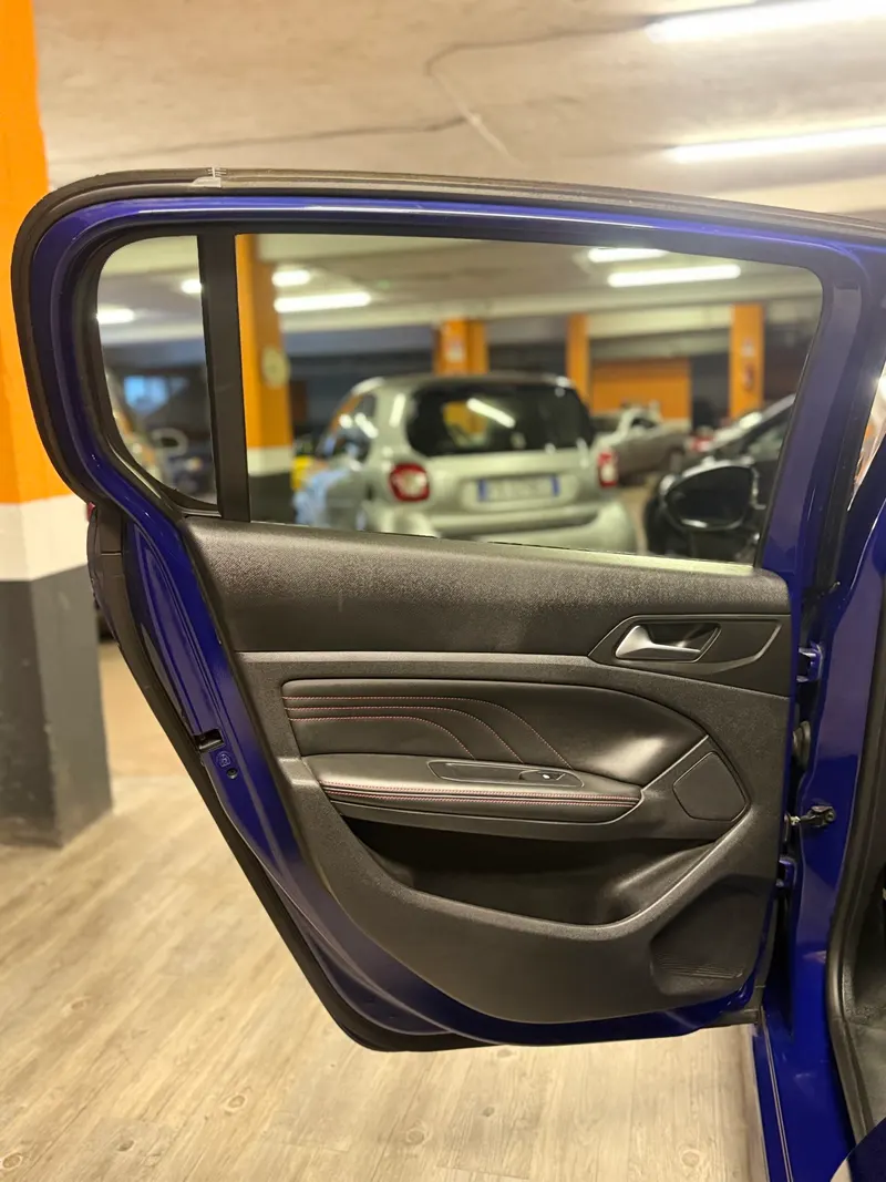 Peugeot 308 GT CON TETTO PANORAMICO CON 128.162 km 50