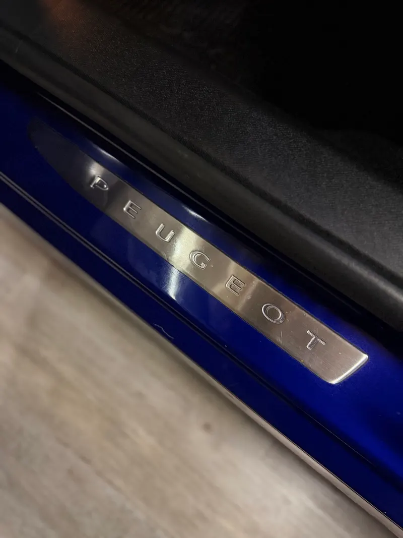 Peugeot 308 GT CON TETTO PANORAMICO CON 128.162 km 23
