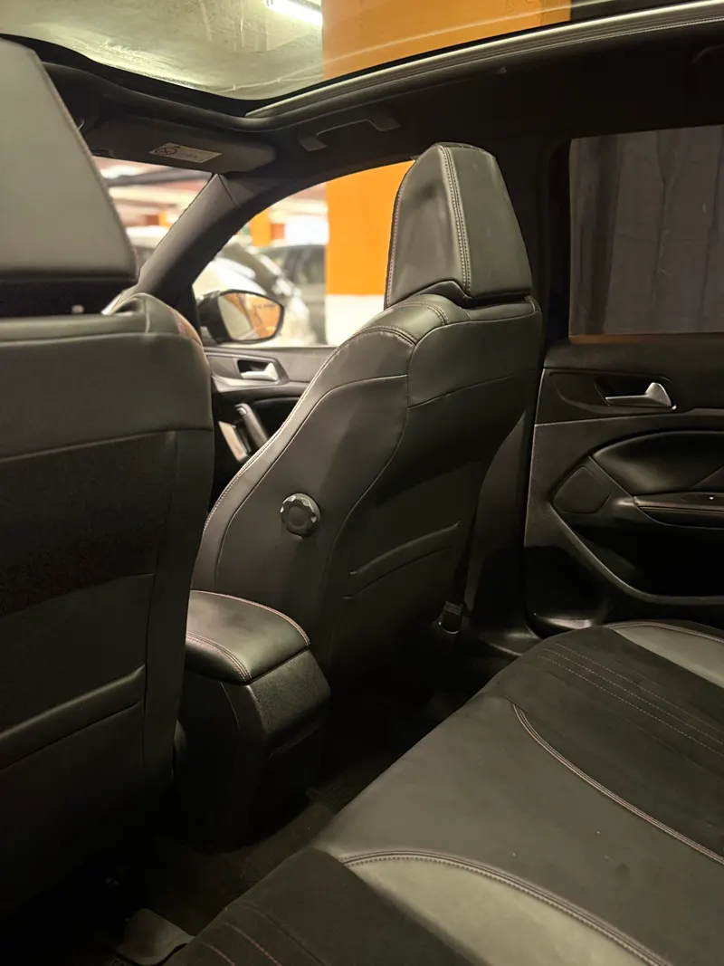 Peugeot 308 GT CON TETTO PANORAMICO CON 128.162 km 52