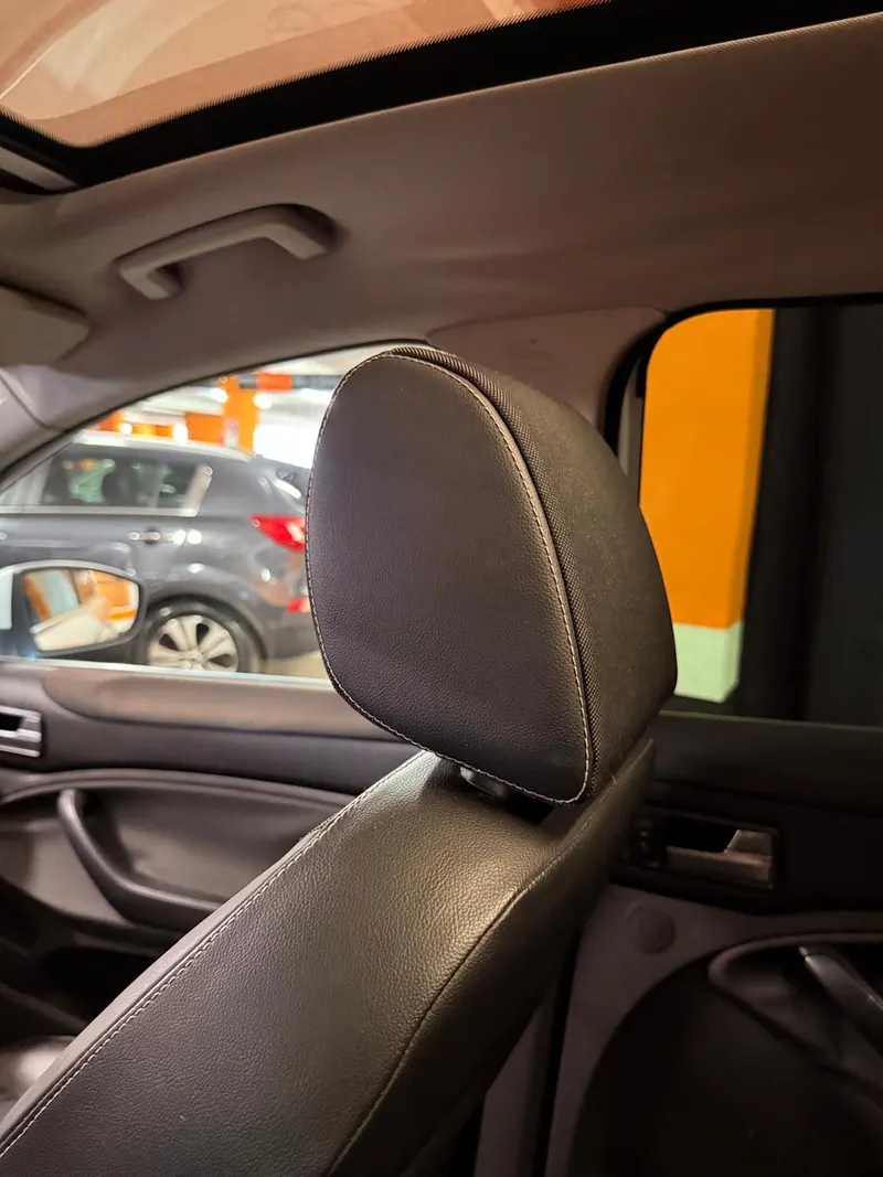 Ford KUGA CON SOLI 39.513 KM 44