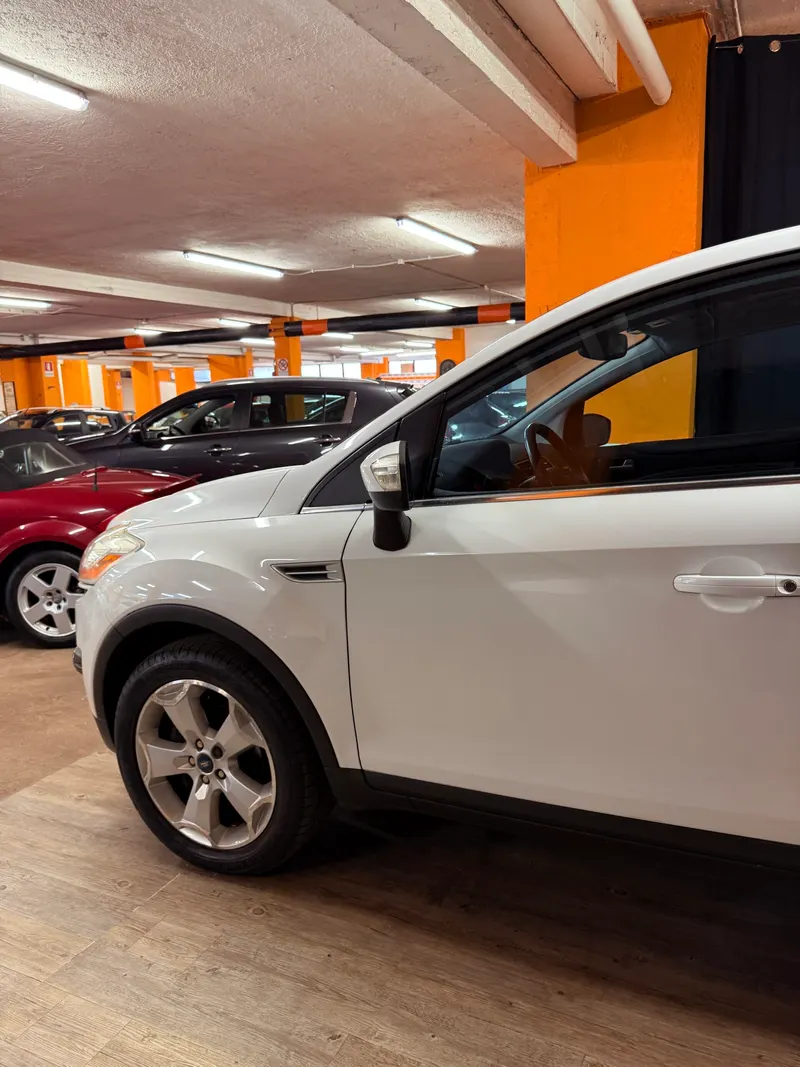 Ford KUGA CON SOLI 39.513 KM 15
