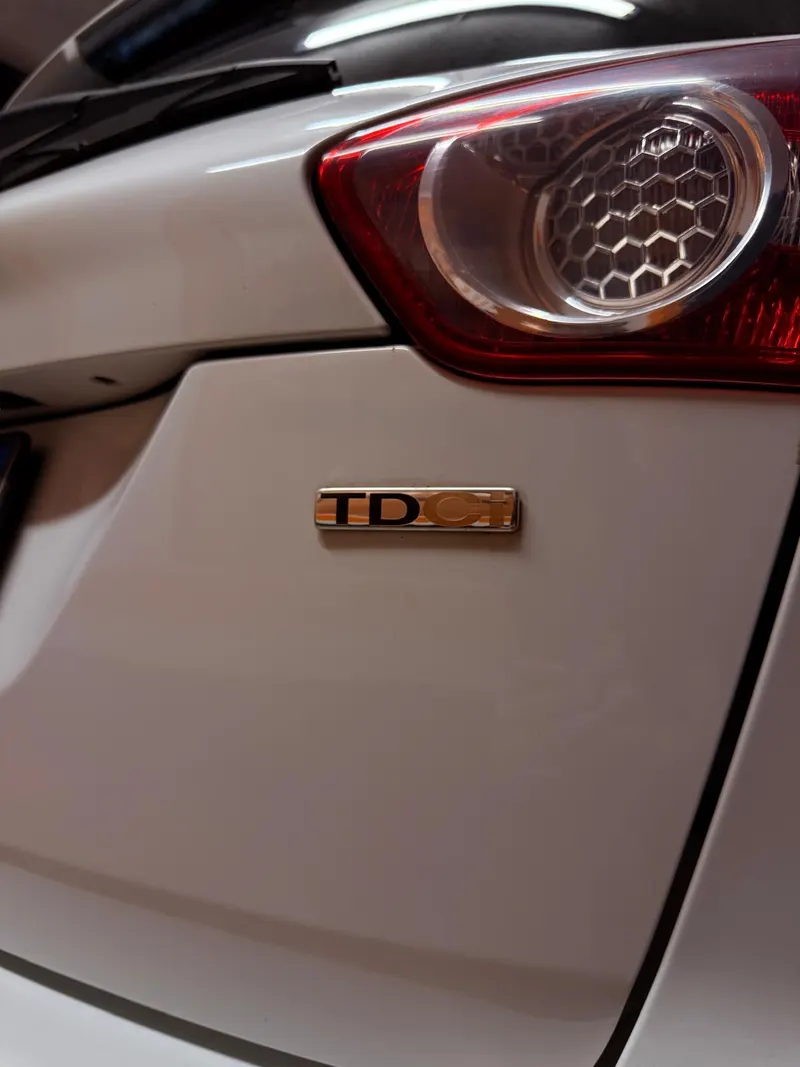 Ford KUGA CON SOLI 39.513 KM 27