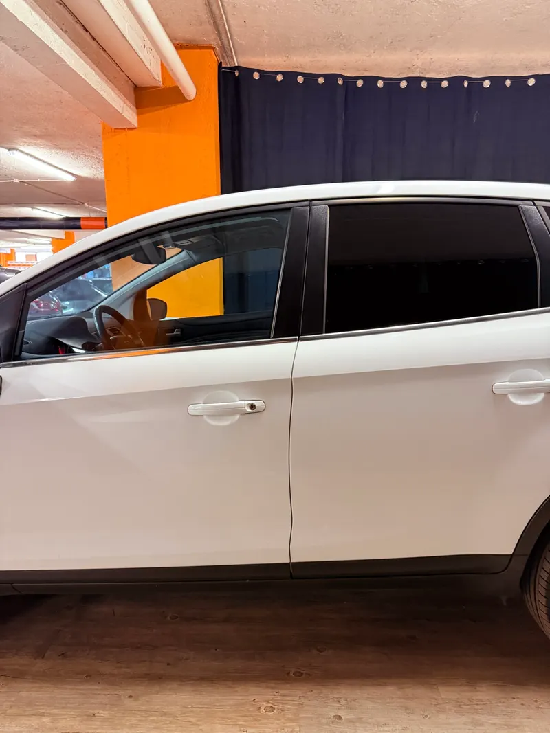 Ford KUGA CON SOLI 39.513 KM 11
