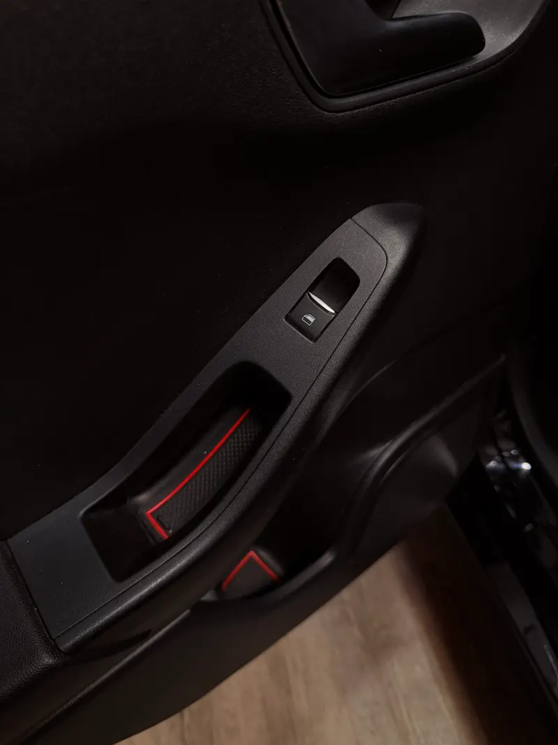 Ford FIESTA ST LINE ANNO 2019 18