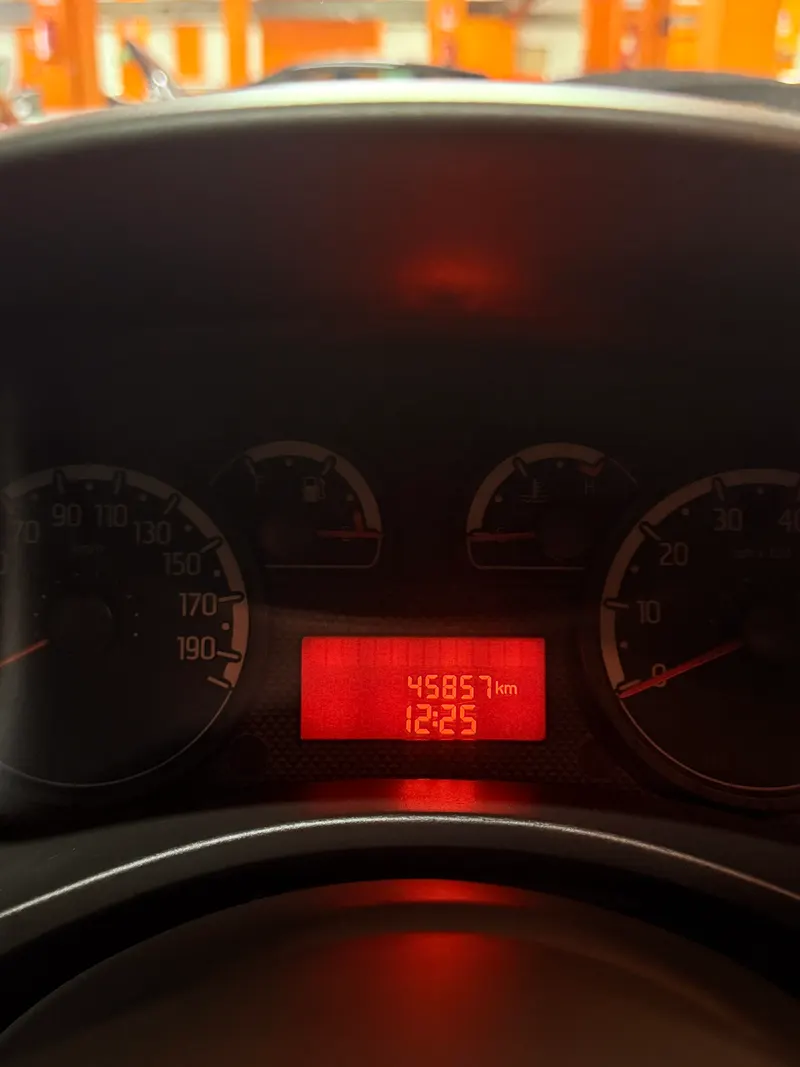 Fiat PANDA 4×4 CON SOLI 45.840 KM IN CONDIZIONI DA VETRINA 31