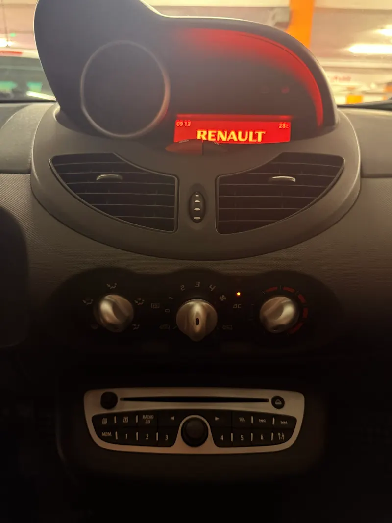 Renault TWINGO CON SOLI 71.854 KM 38