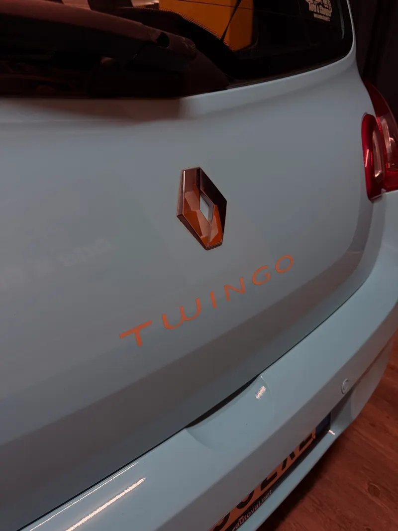 Renault TWINGO CON SOLI 71.854 KM 12