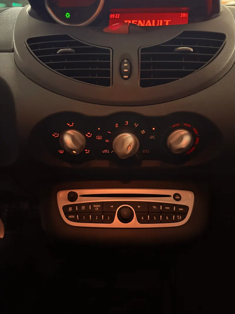 Renault TWINGO CON SOLI 71.854 KM 56