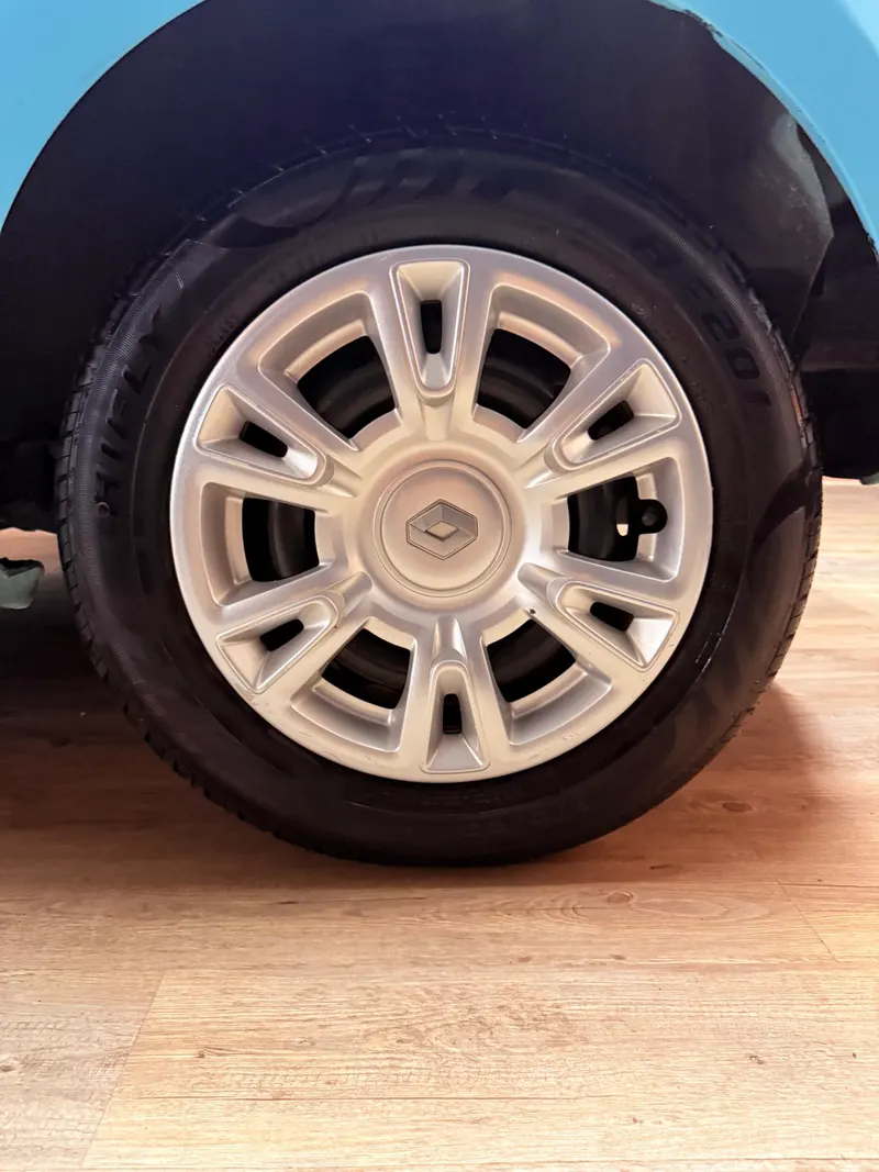Renault TWINGO CON SOLI 71.854 KM 20