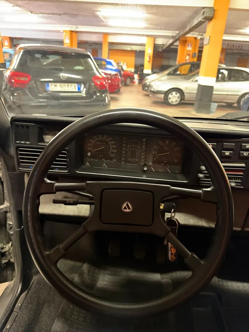Y10 TURBO IN  CONDIZIONI PARI AL NUOVO, CON SOLI 63.000 KM. 49