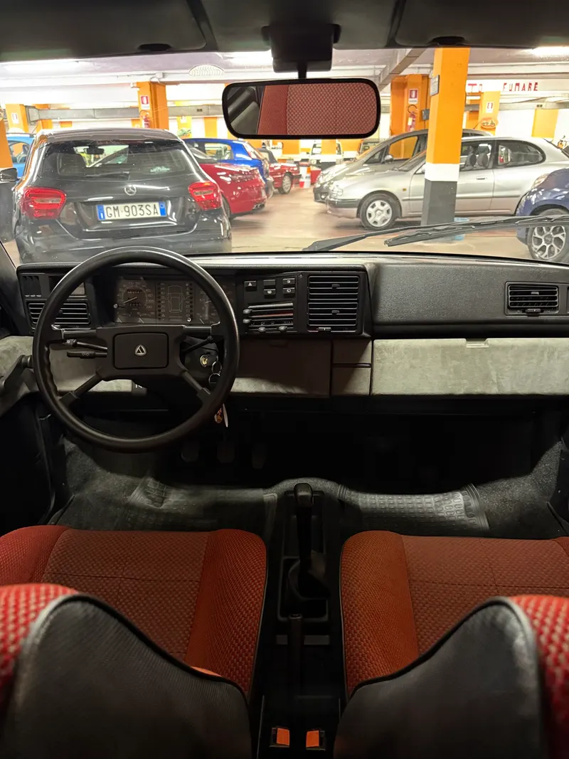 Y10 TURBO IN  CONDIZIONI PARI AL NUOVO, CON SOLI 63.000 KM. 70
