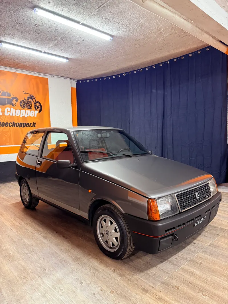 Y10 TURBO IN  CONDIZIONI PARI AL NUOVO, CON SOLI 63.000 KM. 85