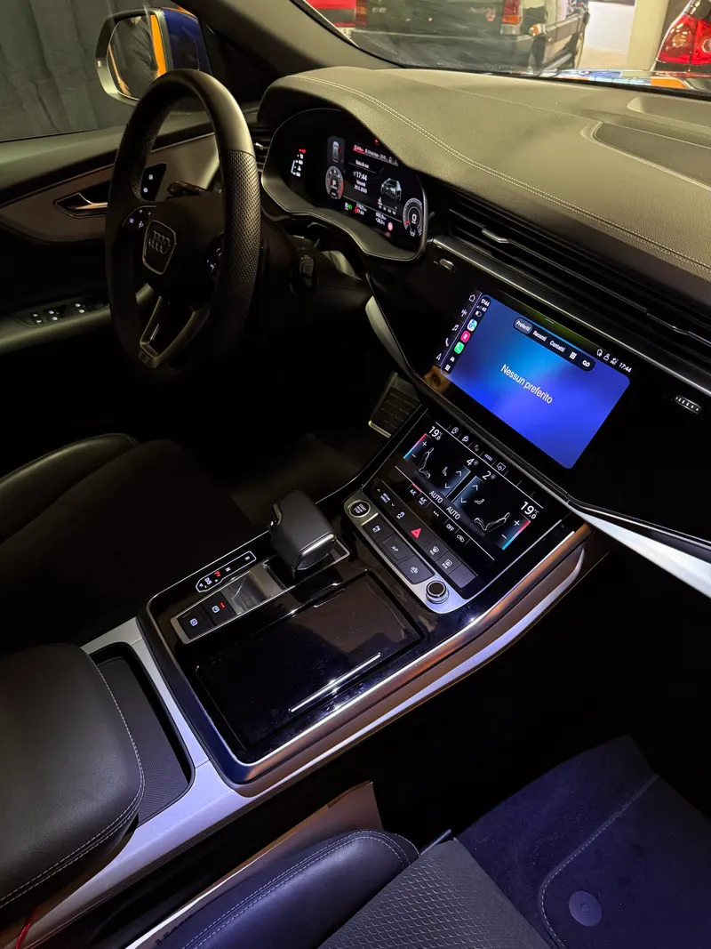 Audi Q8 S-LINE MILD-HYBRID CON SOLI 17.621 KM 19