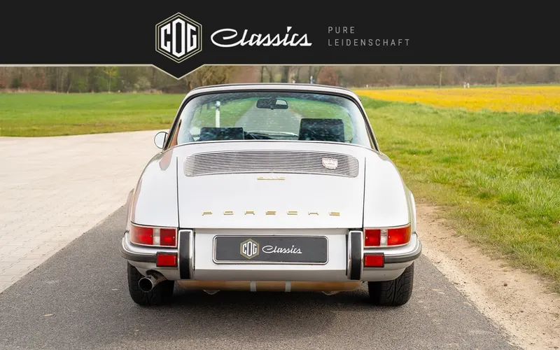 Porsche 911 S 2.2 Targa 10