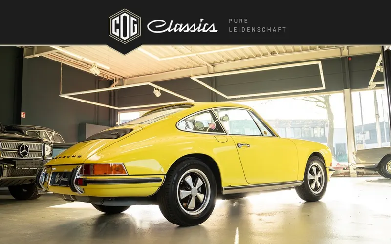Porsche 911 T 2.4  Ölklappe 29
