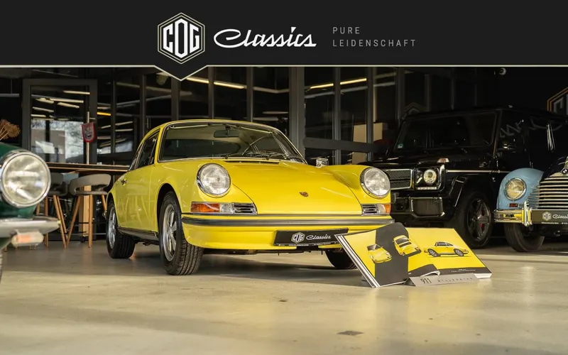 Porsche 911 T 2.4  Ölklappe 33