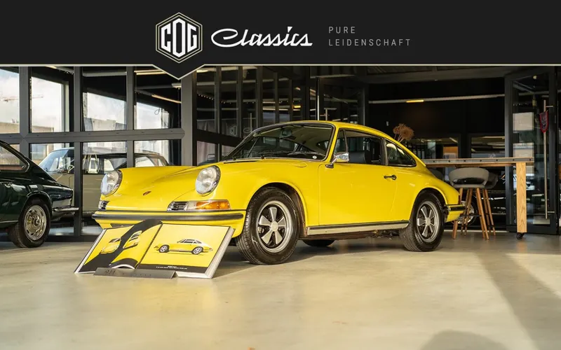 Porsche 911 T 2.4  Ölklappe 19