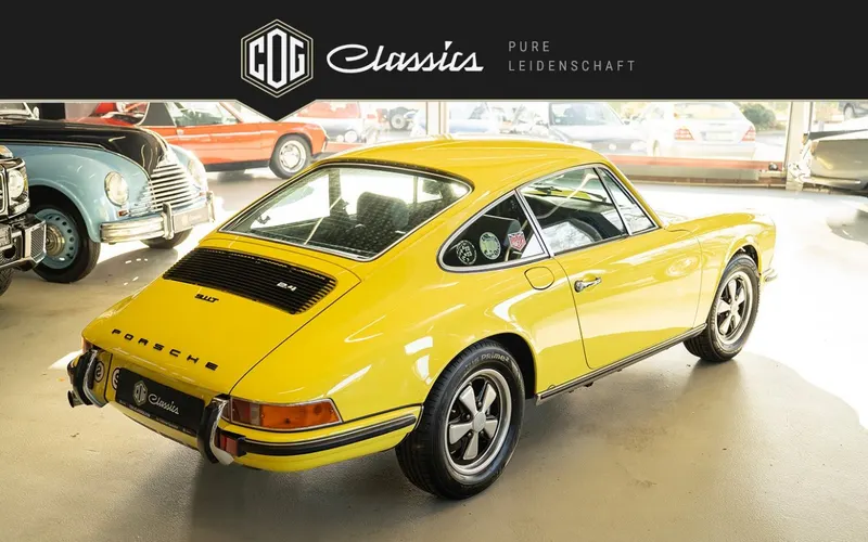Porsche 911 T 2.4  Ölklappe 27